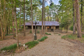 Evolve Modern Cabin with Deck and Private Hot Tub!